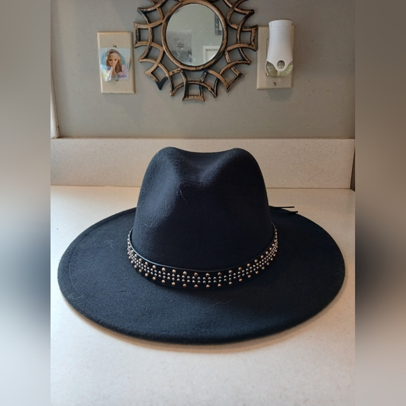 COPY - COPY - NEW TIME AND TRU WOMENS BLACK WESTERN STYLE HAT - Picture 3 of 4